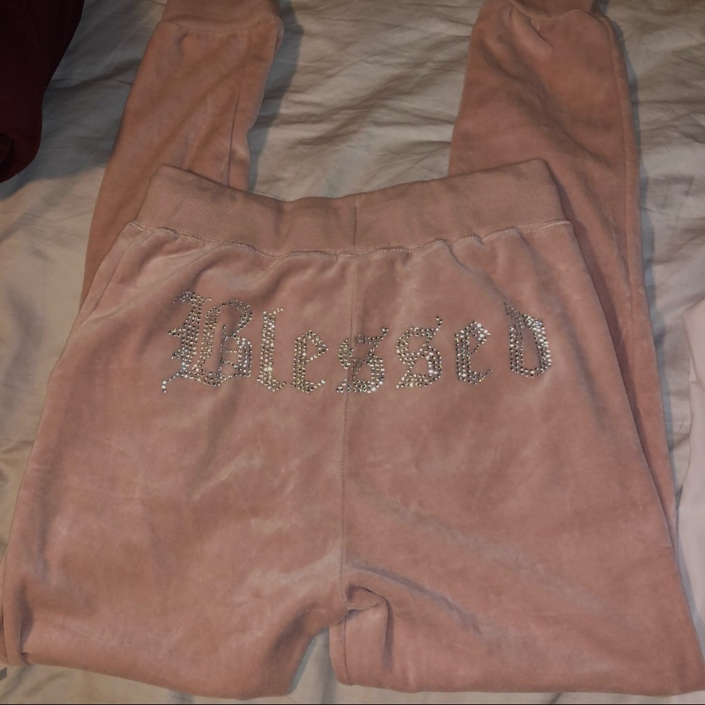 Fashion nova velour sweats/joggers